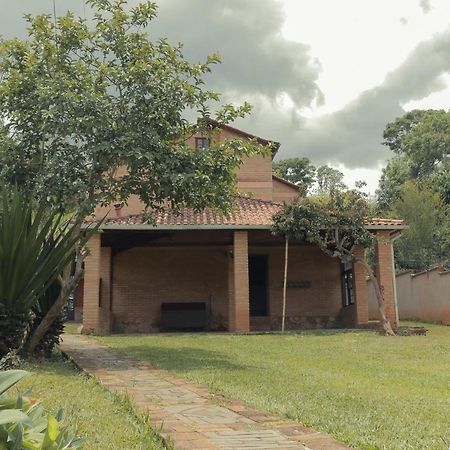 Em tiradentes, Minas Gerais, CASA TÍPICA E ESPAÇOSA EM TERRENO ARBORIZADO Extérieur photo