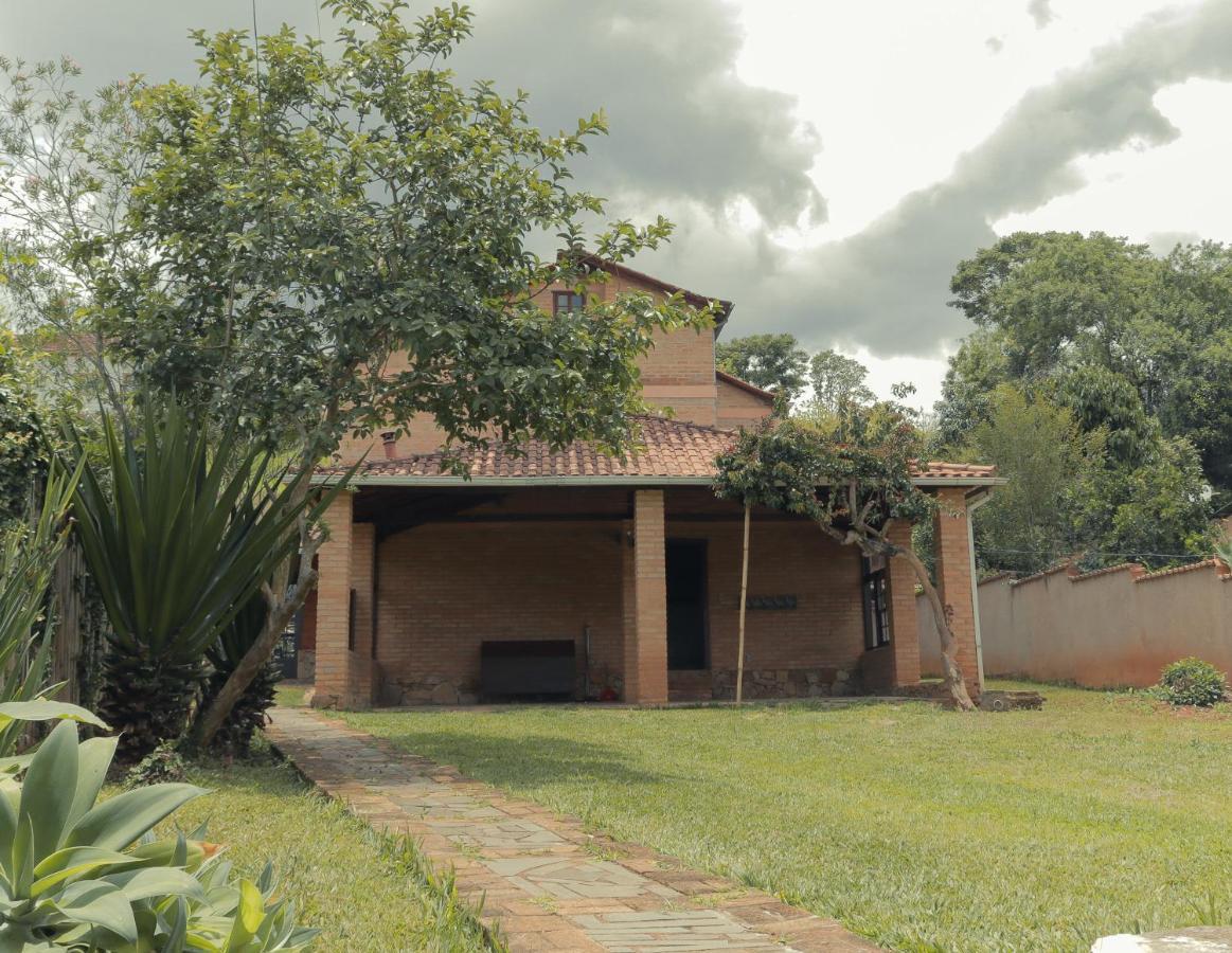 Em tiradentes, Minas Gerais, CASA TÍPICA E ESPAÇOSA EM TERRENO ARBORIZADO Extérieur photo